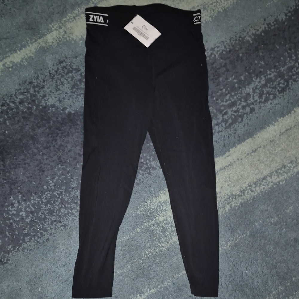NWT ZYIA Black Banded Rendezvous 7/8 Legging 24"